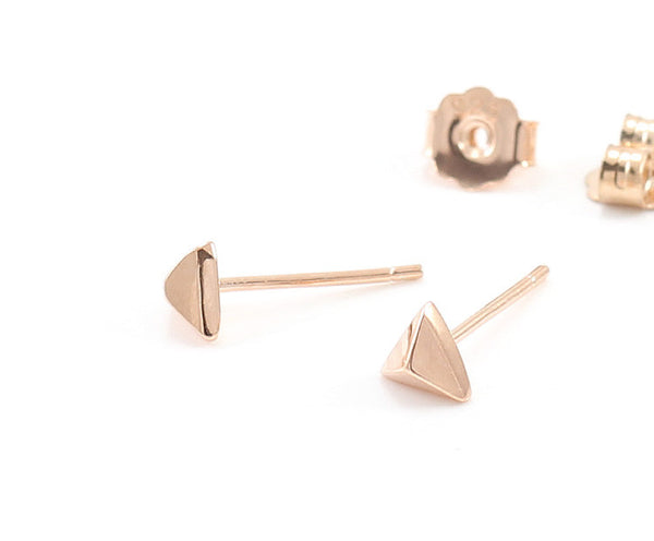 Rose Gold Triangle Pyramid Stud Earrings - YUNYBOX