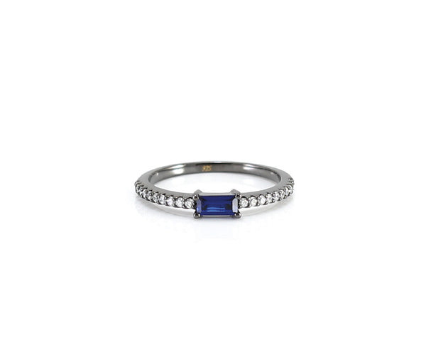Blackened Silver Blue Sapphire Ring - YUNYBOX