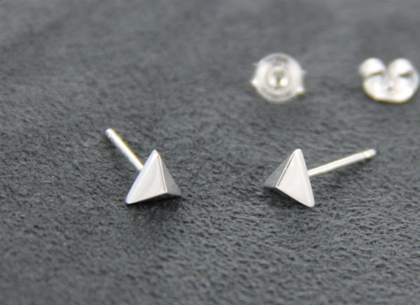 Triangle Pyramid Stud Earrings - YUNYBOX